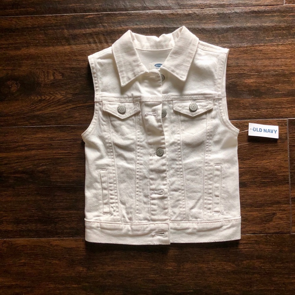 Old Navy Girls Size 5 Vest 🤍